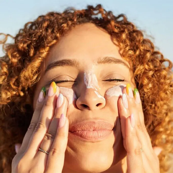 فلوئید ضد آفتاب محافظ DNA بدون نیاز به تمدید SPF50 دکتر بلتر 150 میل