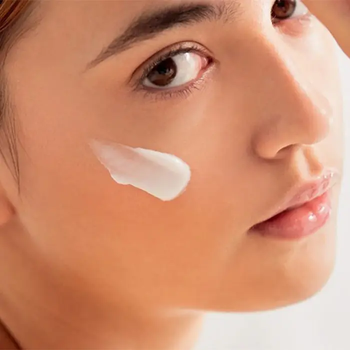 کرم آبرسان و تنظیم کننده چربی پوست دکتر بلتر 50 میل