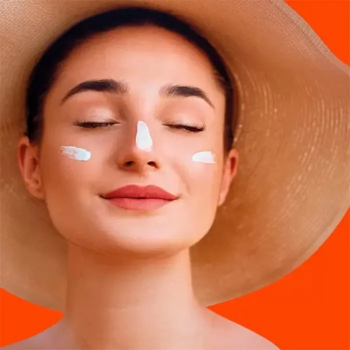 ضد آفتاب لیکوئیدی غیرجوش‌ زا و ضد لک SPF 50 تنورا 50 میل